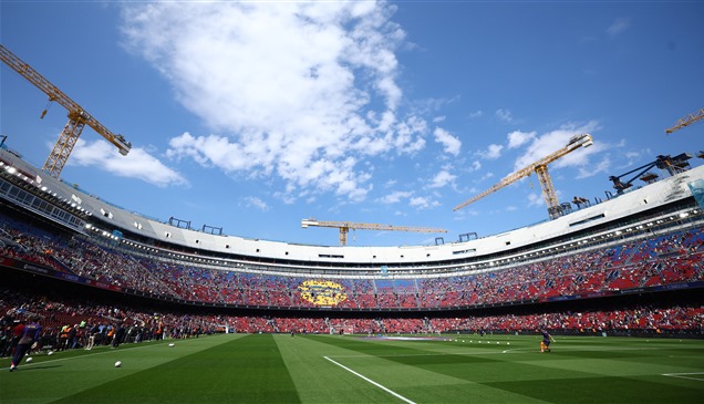 برشلونة يستهدف إيرادات إجمالية تصل إلى 1.075 مليار يورو