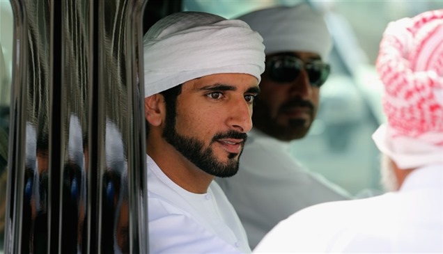 حمدان بن محمد يشكر طلاباً هنوداً أبدعوا في أداء النشيد الوطني الإماراتي