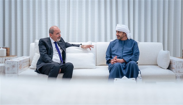 عبدالله بن زايد ونظيره الأردني يناقشان التطورات المتصلة بوقف إطلاق النار بين أمريكا وإيران