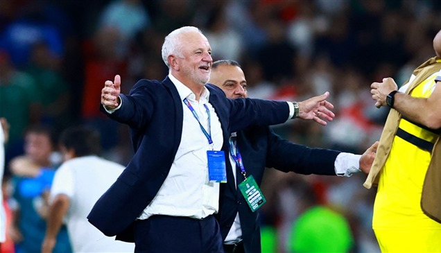 بين أستراليا والعراق.. أرنولد يكتب التاريخ كأول مدرب آسيوي يبلغ المونديال مع منتخبين