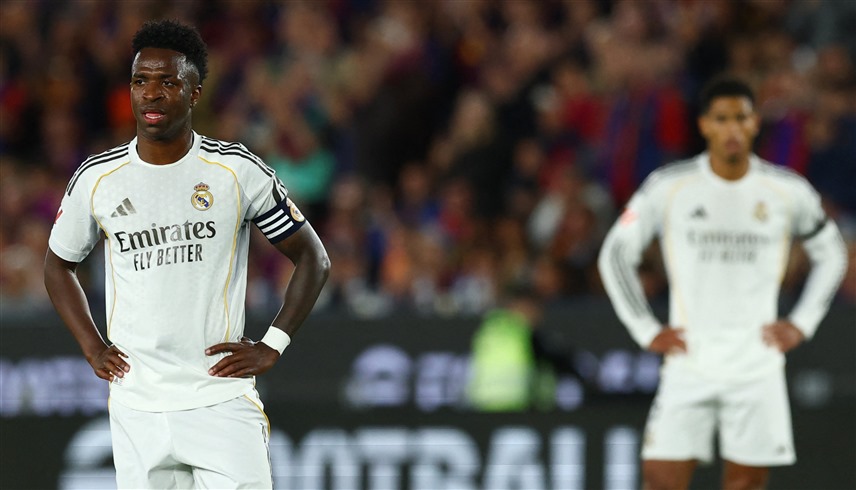 من مباراة برشلونة وريال مدريد (رويترز)