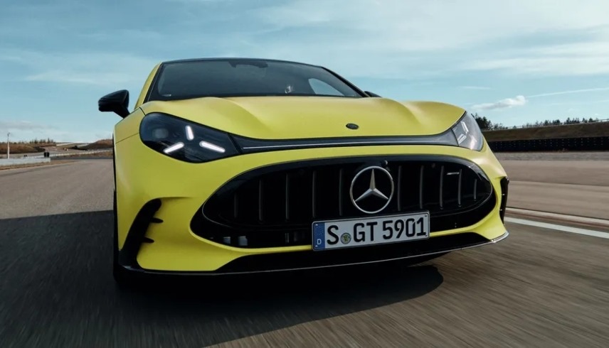 سيارة (GT 4-Door Coupé)