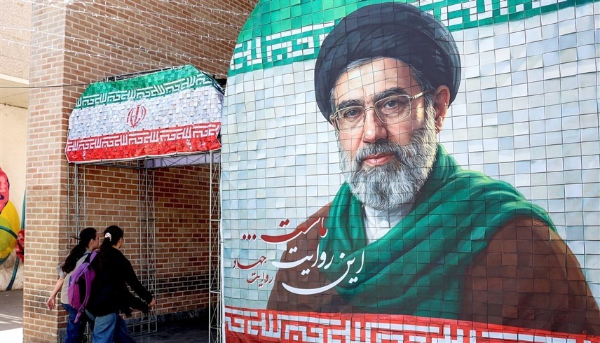 بيزشكيان يلتقي المرشد الأعلى الإيراني مجتبى خامنئي - موقع 24