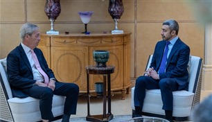 عبدالله بن زايد يبحث مع عضو البرلمان البريطاني في لندن التطورات الإقليمية