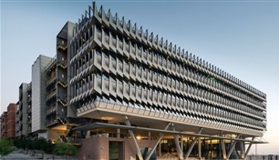 جمارك أبوظبي تطور منظومة مبتكرة للاستدامة الجمركية