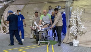 المستشفى الإماراتي العائم بالعريش يستقبل حالتين جديدتين من قطاع غزة