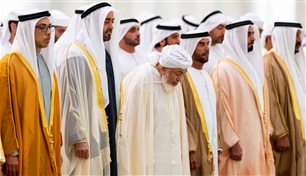 رئيس الدولة يؤدي صلاة عيد الأضحى في جامع الشيخ زايد بأبوظبي