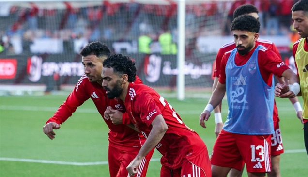 الأهلي يتقدم على الزمالك بهدفين في الشوط الأول 