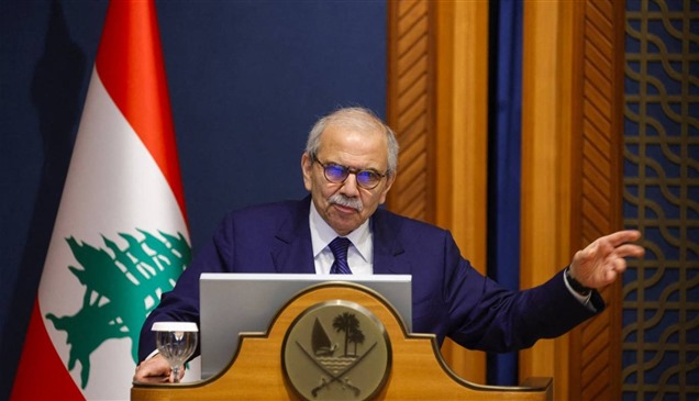 سلام يدعو لوقف "المغامرات العبثية" وجر لبنان إلى الحروب