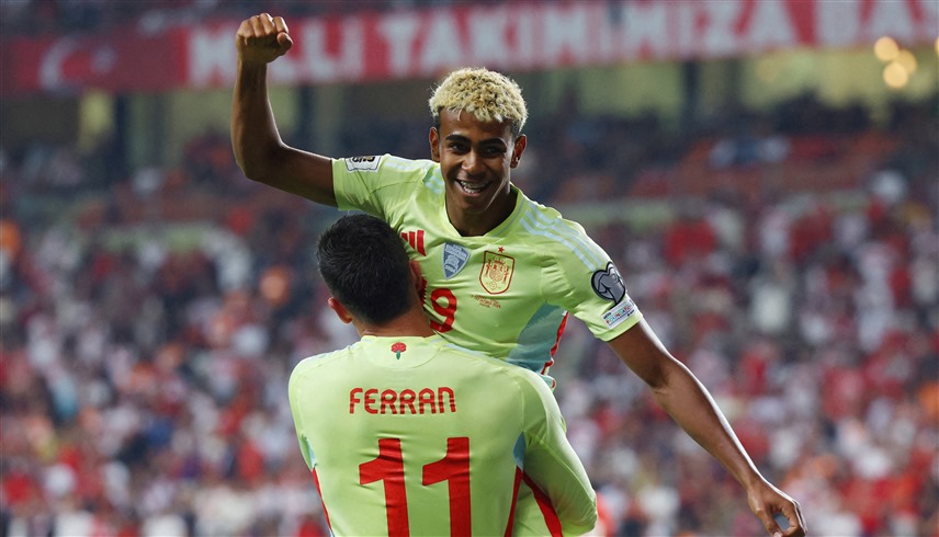 نجم منتخب إسبانيا لامين يامال (رويترز) 