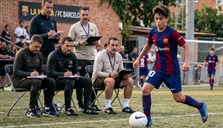 برشلونة يستثمر في الهوية المحلية.. اتفاقية جديدة مع "أولوت" لتحويل الأندية الصغيرة إلى حاضنات للمواهب