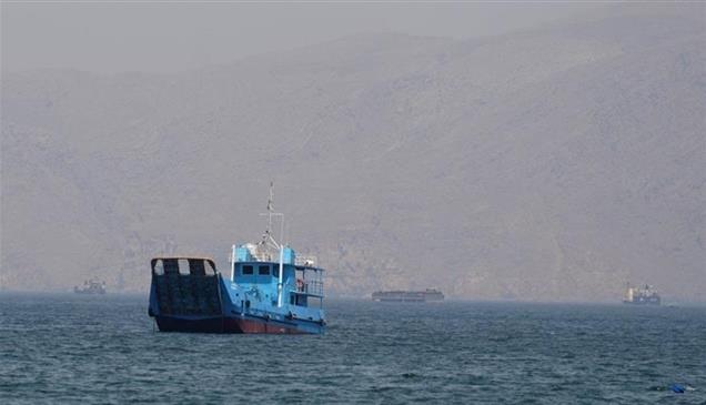 إيران تهدد بغلق مضيق هرمز مجدداً.. وأمريكا ترد بقصف عشرات الأهداف  