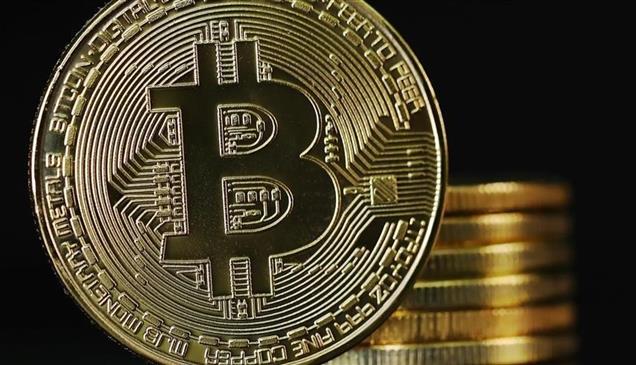 بيتكوين تتراجع مع ارتفاع النفط وتصاعد مخاوف التضخم