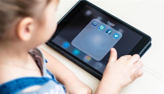 "مخاطر" منصات التواصل.. هل يحظر الأردن حسابات الأطفال دون 16 عاماً؟