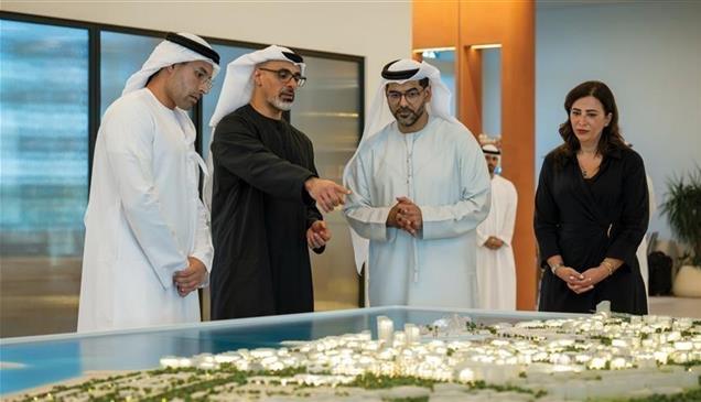 ولي عهد أبوظبي يدشن مشروع "مرسى السعديات" بقيمة 100 مليار درهم