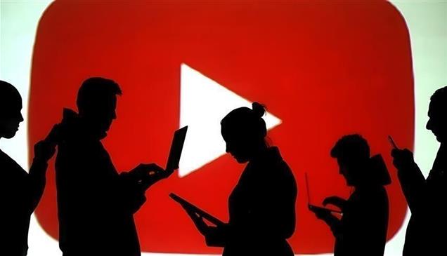 هل يهدد الذكاء الاصطناعي أرباح صناع المحتوى على يوتيوب؟