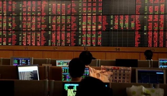 مئات المليارات على المحك.. أول اختبار لعمالقة التكنولوجيا