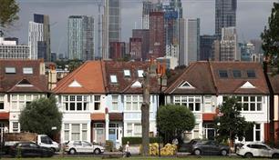 لماذا أصبح شراء منزل حلماً بعيد المنال لشباب أوروبا؟