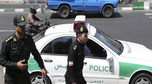 عنصران من الشرطة الإيرانية (أرشيف)