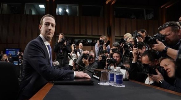 المدير التنفيذي لفيس بوك مارك زوكربيرغ في جلسة استماع سابقة بالكونغرس (أرشيف)