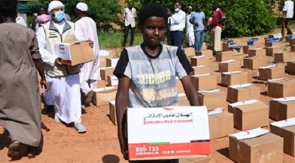 توزيع مساعدات إماراتية في السودان (أرشيف)