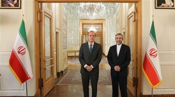 المفاوض الأوروبي إنريكي مورا ونائب وزير الخارجية الإيراني علي باقري (أرشيف) 