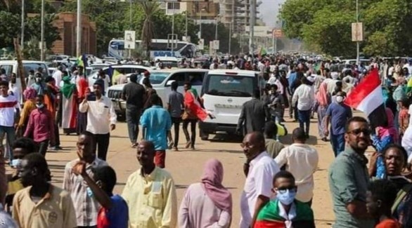 متظاهرون سودانيون (تويتر)