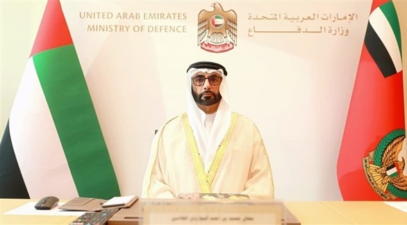 محمد بن أحمد البواردي خلال الاجتماع (وام)