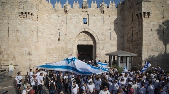 متشددون إسرائيليون في مسيرة أعلام سابقة وسط مدينة القدس القديمة (أرشيف)