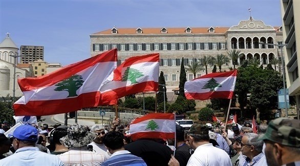 لبنانيون يحتجون وسط بيروت ضد الفساد والفقر (أرشيف)