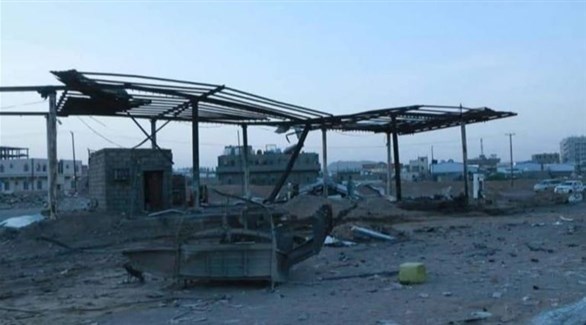 آثار قصف حوثي استهدف محطة وقود في مأرب (أرشيف)