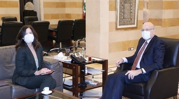 رئيس الحكومة اللبنانية مستقبلاً السفيرة الأمريكية (دالاتي ونهرا)