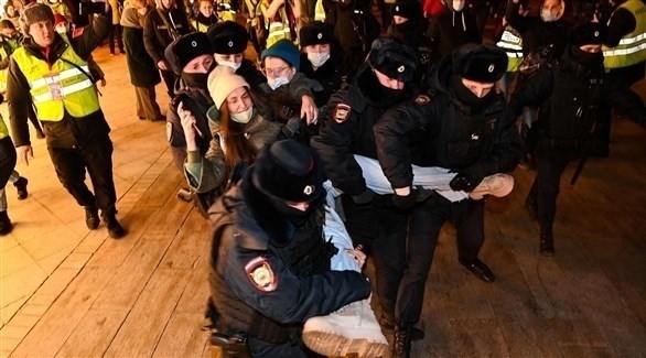الشرطة الروسية تعتقل متظاهرين ضد الحرب (أرشيف)