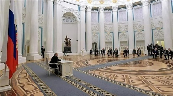 الرئيس الروسي فلاديمير بوتين مع مجلس الأمن الفيدرالي الروسي.(أرشيف) 