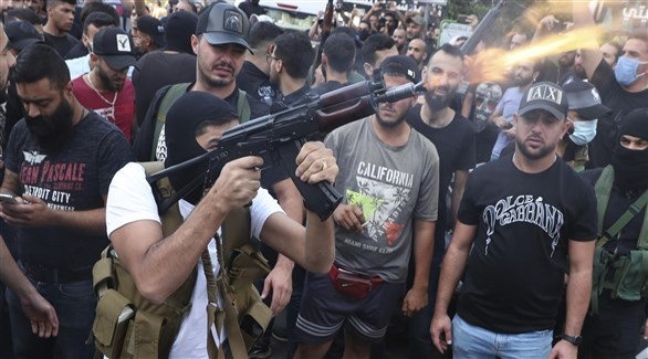 مسلح من حزب يطلق النار في لبنان (أرشيف)