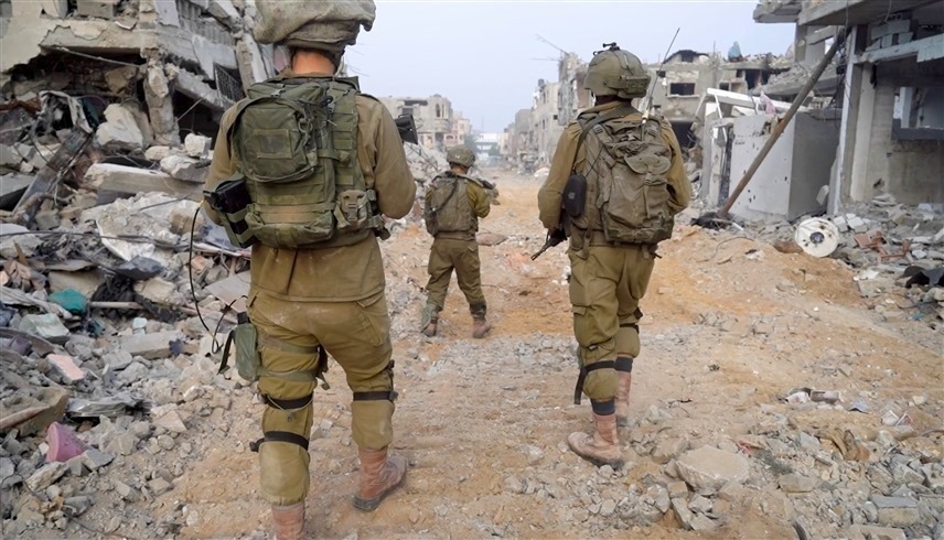 جنود إسرائيليون خلال العملية البرية في قطاع غزة (رويترز)