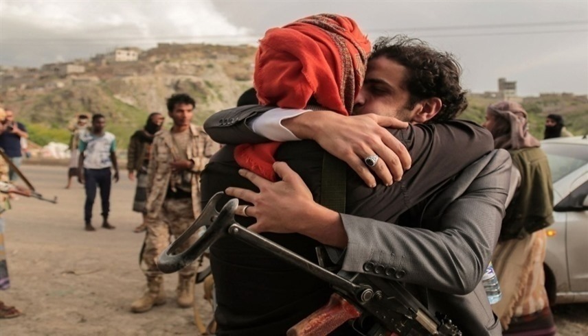 عملية لتبادل أسرى بين الحوثيين والجيش الوطني اليمني  (أرشيف)