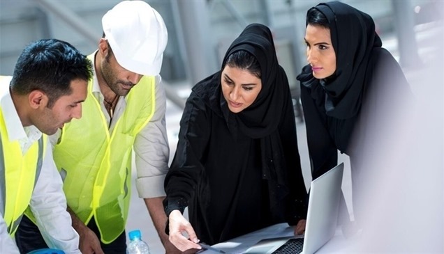 أكاديمية: المرأة الإماراتية ترسخ حضورها في كافة الميادين 