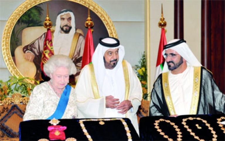 79-005823-queen-elizabeth-arab-leaders-3